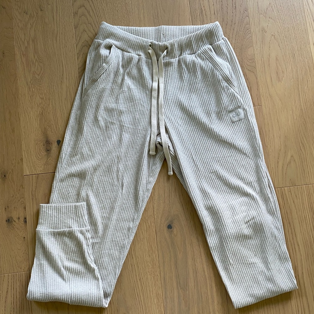 ALO Yoga Ribbed Drawstring Track Pants in Light Cream